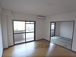 カサベルデ 305 3階2LDKのリビング/ダイニング