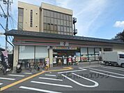 セブンイレブン　西大路花屋町店まで450メートル