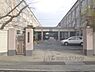周辺：樫原中学校まで910メートル