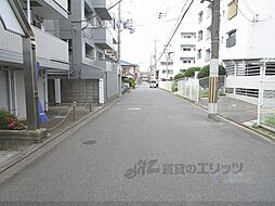 7 / 23