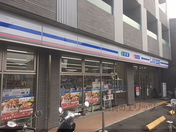 画像18:ローソン　京都金閣寺前店まで160メートル