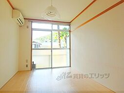 京都市営烏丸線 北大路駅 バス12分 金閣寺道下車 徒歩7分の賃貸アパート 1階1Kのリビング/ダイニング