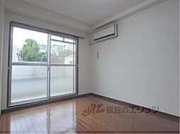 京阪本線 出町柳駅 バス7分 銀閣寺道下車 徒歩2分の賃貸マンション 2階1Kのリビング/ダイニング