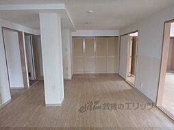 ルシェール西院 4A 4階3LDKのリビング/ダイニング