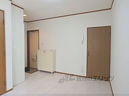 Ｍフラット 102 1階ワンルームのリビング/ダイニング