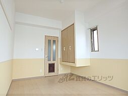 テッケルテスラ 203 2階1Kのリビング/ダイニング