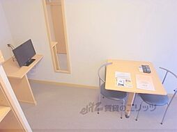 レオパレス西ノ京円町 3階1Kのリビング/ダイニング