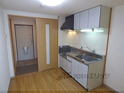 ポールスタラ 205 2階1Kのリビング/ダイニング