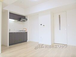 JR東海道・山陽本線 西大路駅 徒歩10分の賃貸マンション 2階1DKのリビング/ダイニング