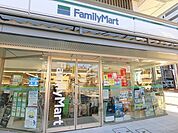 ファミリーマート　七条新町店まで330メートル
