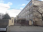 桂川中学校まで600メートル