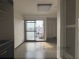 京都地下鉄東西線 二条城前駅 徒歩4分の賃貸マンション 4階ワンルームのリビング/ダイニング