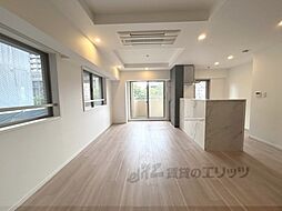 京都地下鉄東西線 京都市役所前駅 徒歩1分の賃貸マンション 4階2LDKのリビング/ダイニング