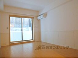 京都地下鉄東西線 二条城前駅 徒歩5分の賃貸マンション 4階1Kのリビング/ダイニング