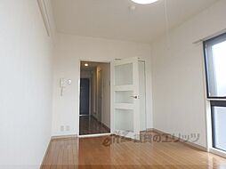 レザンス高縄 2階1Kのリビング/ダイニング