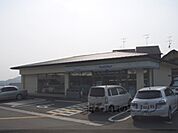 ファミリーマート　山科大宅店まで460メートル