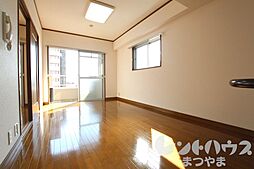 KマンションNo.6 501 5階1LDKのリビング/ダイニング