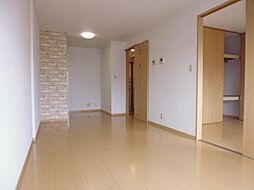 グレース 102 1階1LDKのリビング/ダイニング