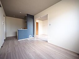 BRAVEBASE HAL 202 2階1LDKのリビング/ダイニング