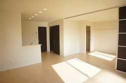 グレイス メゾン 2階2LDKのリビング/ダイニング