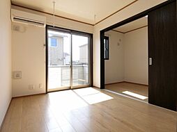 ヴィクトワールさやか 1階1LDKのリビング/ダイニング