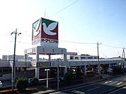 ヨークベニマル御幸ヶ原店 893m