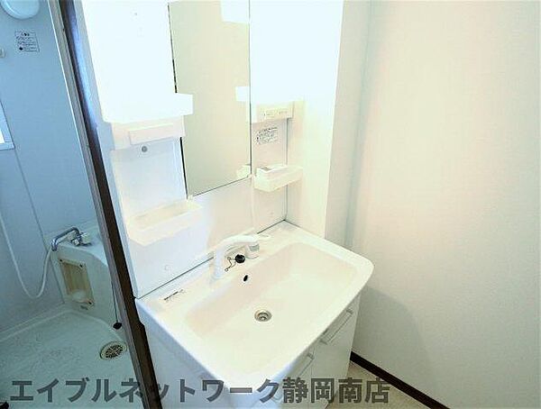 画像7:シャワー付き独立洗面台♪ 