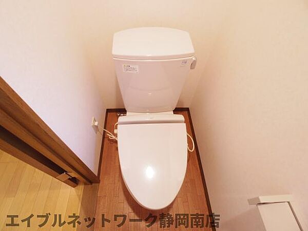 画像24:コンパクトで使いやすいトイレです
