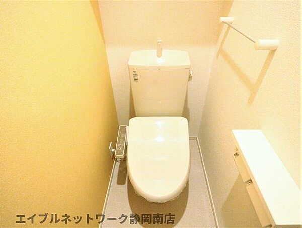 画像8:温水洗浄便座付きトイレ♪ 