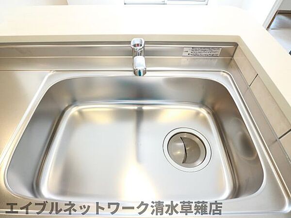 画像16:コンパクトなキッチンで掃除もラクラク