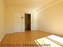 ゆったり過ごせる居間です