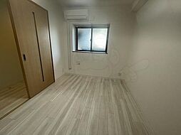 GLUCKMAISON/S-EBIE XI