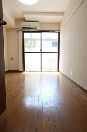 室内写真は20...