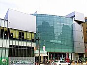 台東区立中央図書館 徒歩8分。図書館 570m