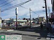 ファミリーマート堀切六丁目店 599m