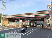 セブンイレブン 綾瀬大上3丁目店 徒歩5分。スーパー 400m