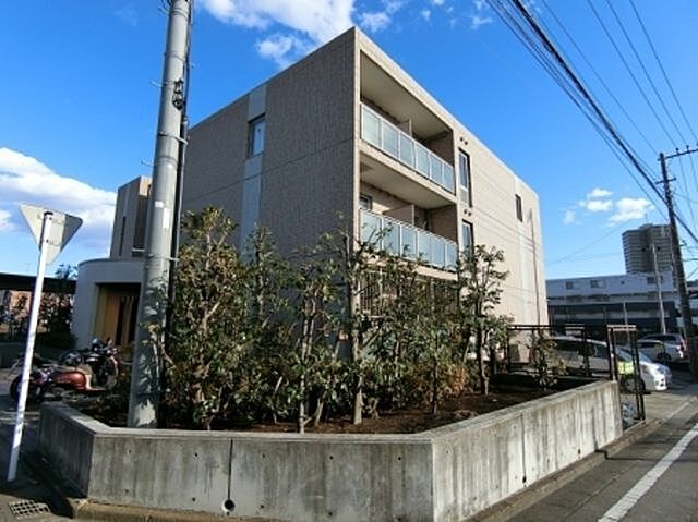 10 / 22