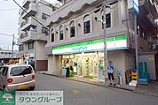 ファミリーマート大宮公園前店 徒歩7分。コンビニ 540m