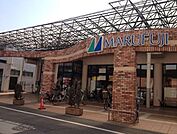 マルフジ千ヶ瀬店 徒歩15分。スーパー 1130m