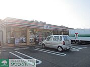 セブンイレブン昭島拝島町4丁目店 徒歩9分。コンビニ 720m