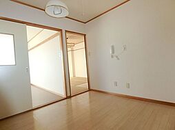 クローカスK 2階3DKのリビング/ダイニング