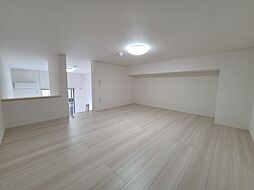 コンフォルト中山 108 1階ワンルームのリビング/ダイニング