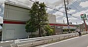 ヨークマート咲が丘店 214m