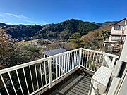 南向きバルコニーから望む大熱海の山々