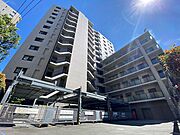 機械式駐車場が敷地内にございます。空き状況は担当者までお問い合わせ下さい。