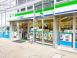 ファミリーマート江東東雲一丁目店 徒歩1分。 60m