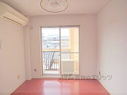 京阪本線 神宮丸太町駅 徒歩3分の賃貸アパート 3階ワンルームのリビング/ダイニング