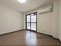 レジェンド紫野 101 1階ワンルームのリビング/ダイニング