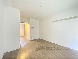 マンションシングル 105 1階1Kのリビング/ダイニング