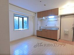 ヴィヴァーチェ千本 3階2DKのリビング/ダイニング